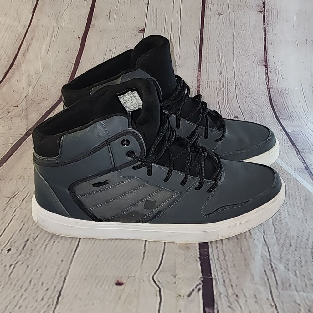 Men's Fila High Top sneaker, size 13 - Picture 2 of 6